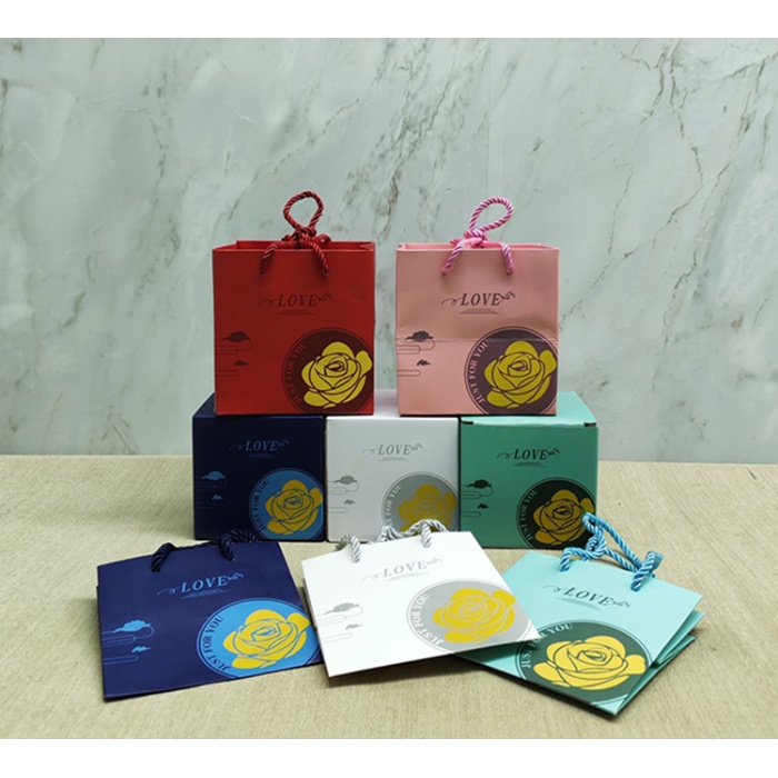 Romantik Gül Yüzük Kutusu Kubbe