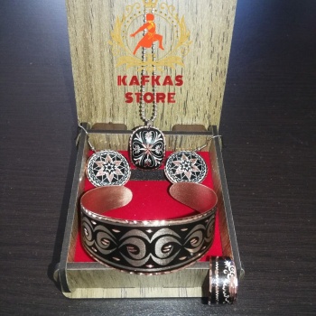 Hediyelik,el Yapımı %100 Bakır Takı Set.bilezik,yüzük,küpe,kolye Tam Set.no:10