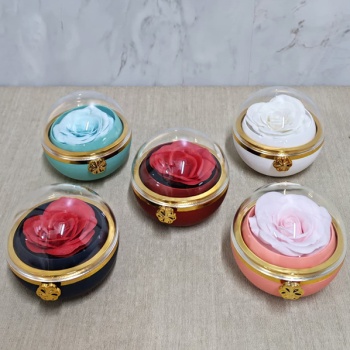 Romantik Gül Yüzük Kutusu Kubbe