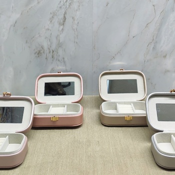 15x15 cm Makyaj Ve Takı Kutusu