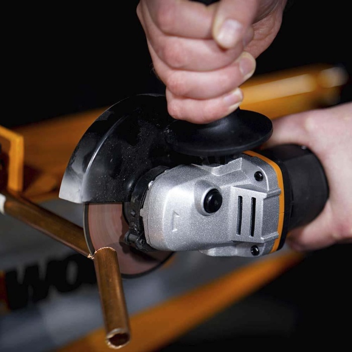 WORX WX803 20Volt 2.0/4.0 Ah. Li-ion Çift Akülü 125mm Profesyonel Şarjlı Avuç Taşlama