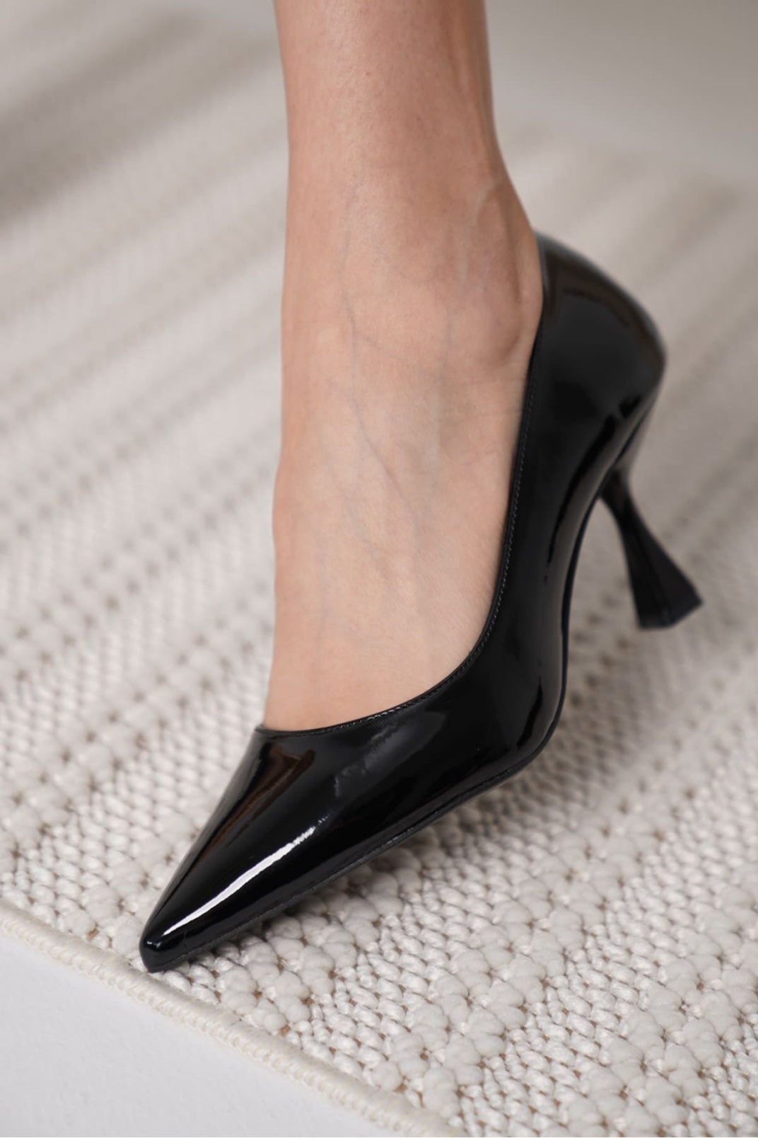 Monica Siyah Rugan Kadın Stiletto