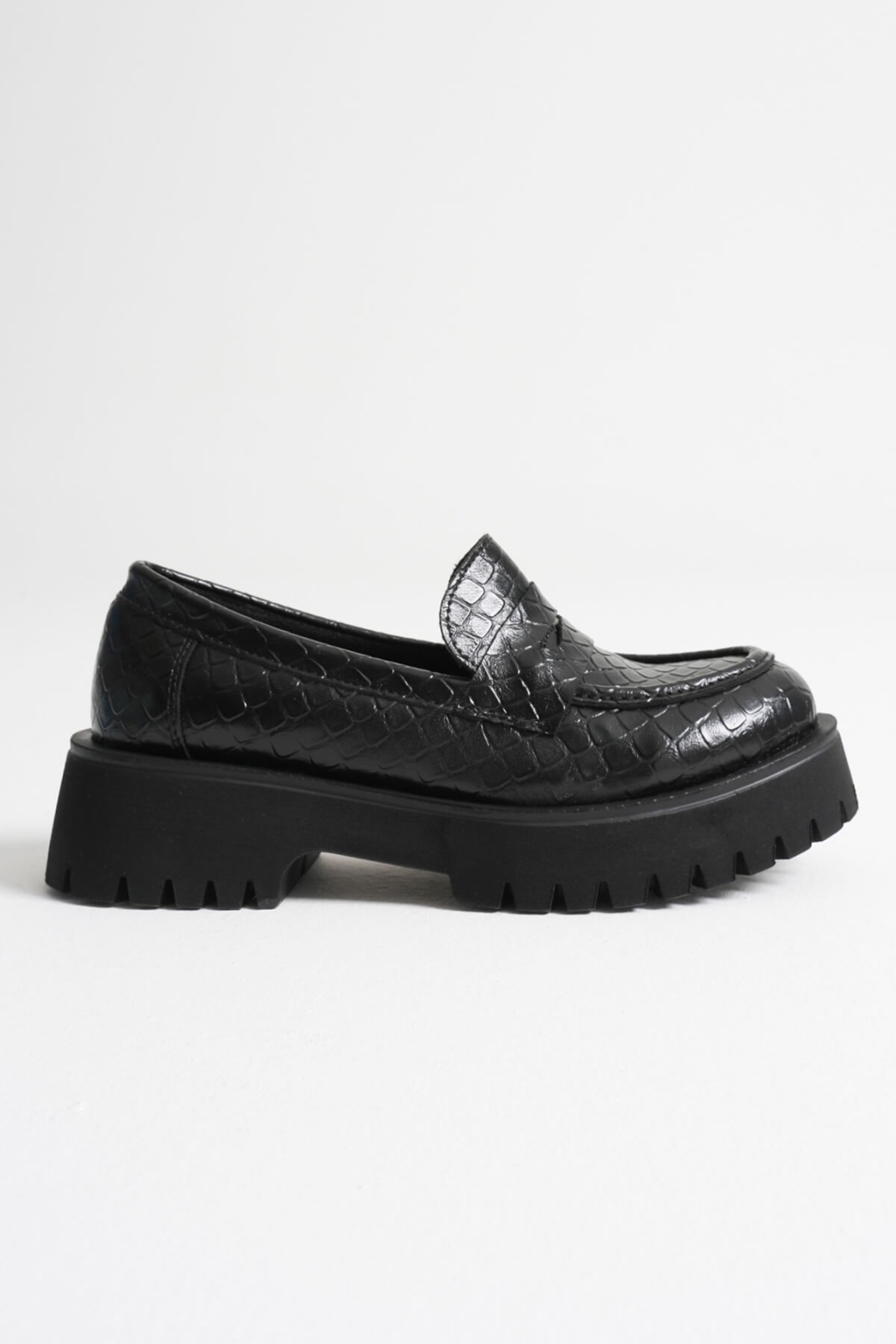 Noir Kadın Günlük Siyah Kroko Loafer Ayakkabı