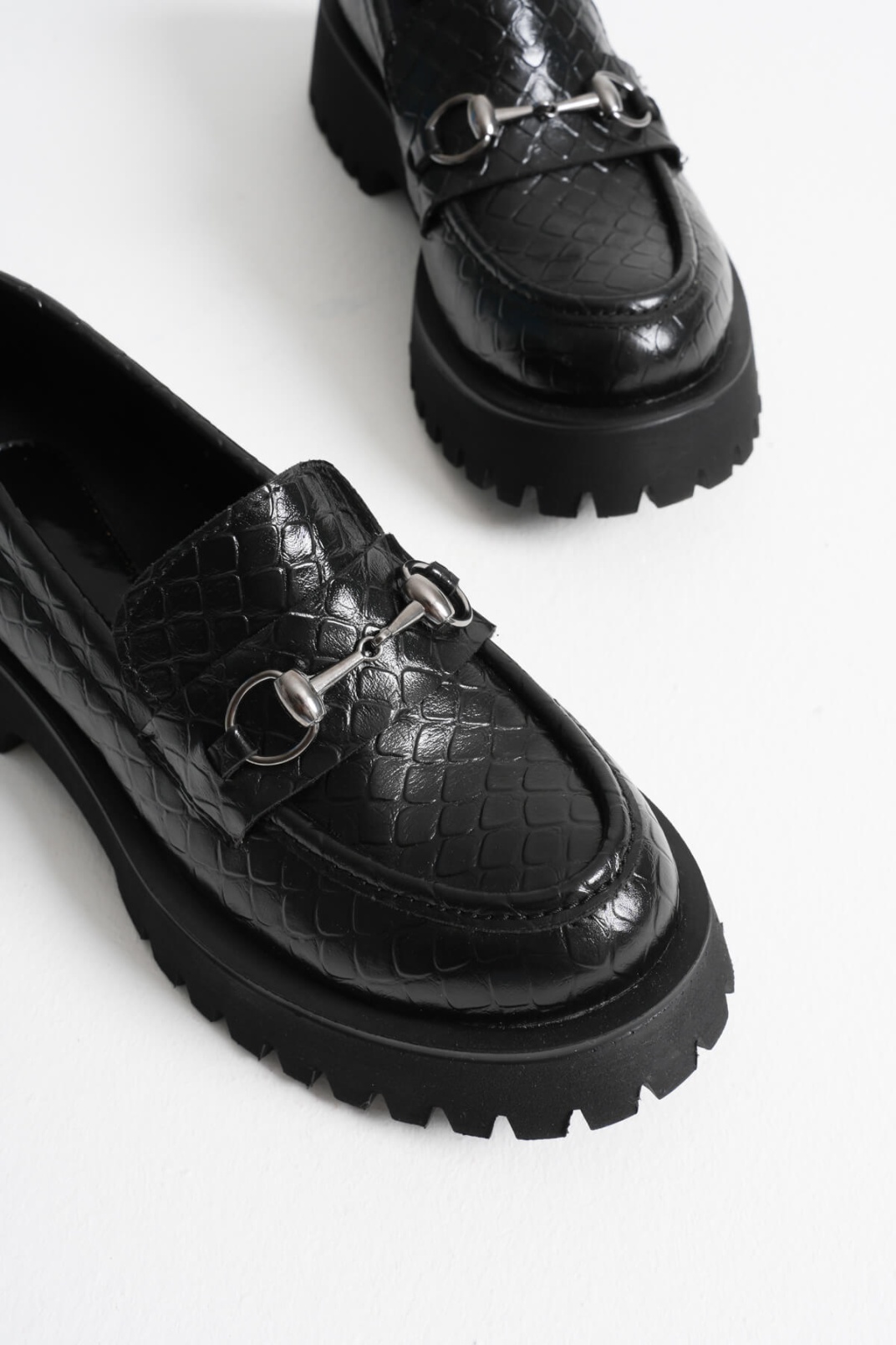 Lara Toka Detaylı Siyah Kroko Baskılı Günlük Loafer Ayakkabı