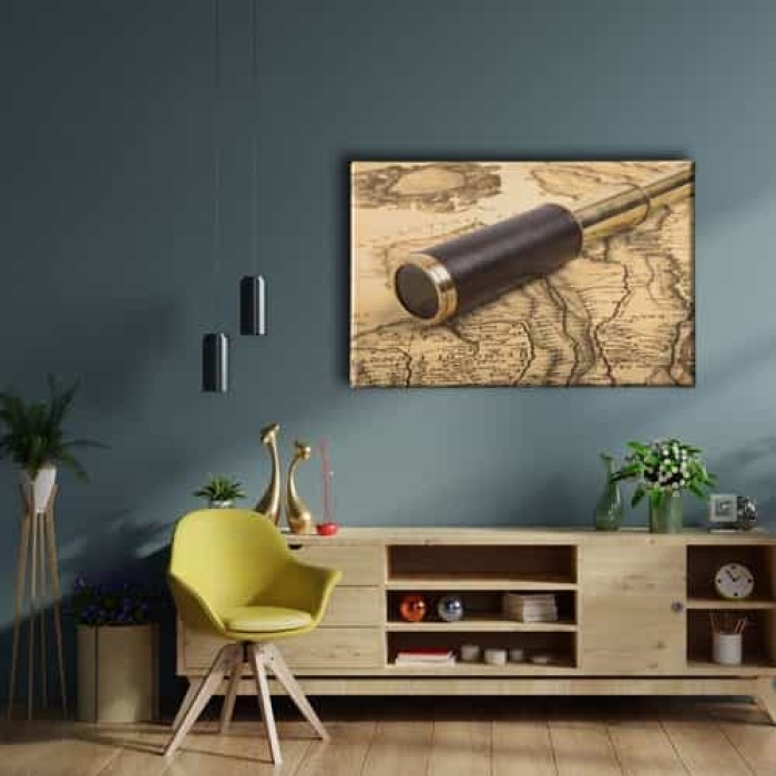 Durbun Ve Harita Canvas Tablo