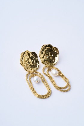 Pearly Gold Sallantılı Çelik Küpe