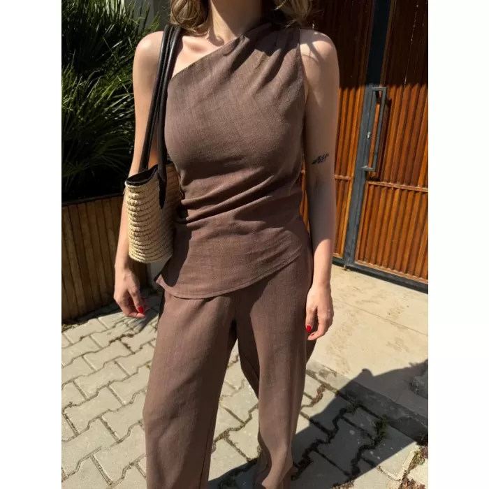 Kadın Keten Asimetrik Tek Omuzlu Bluz Pantalon Takım- Kahverengi
