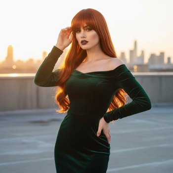 Kahküllü Uzun Dalgalı Fiber Sentetik Peruk - Bakır