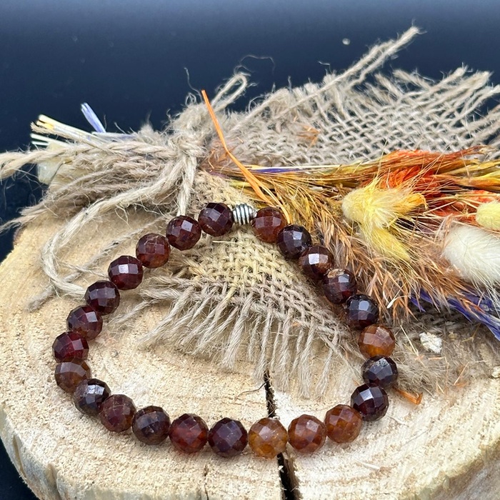 Garnet (Lal Taşı) – Doğal Enerji, Tutkulu Bir Uyanış!