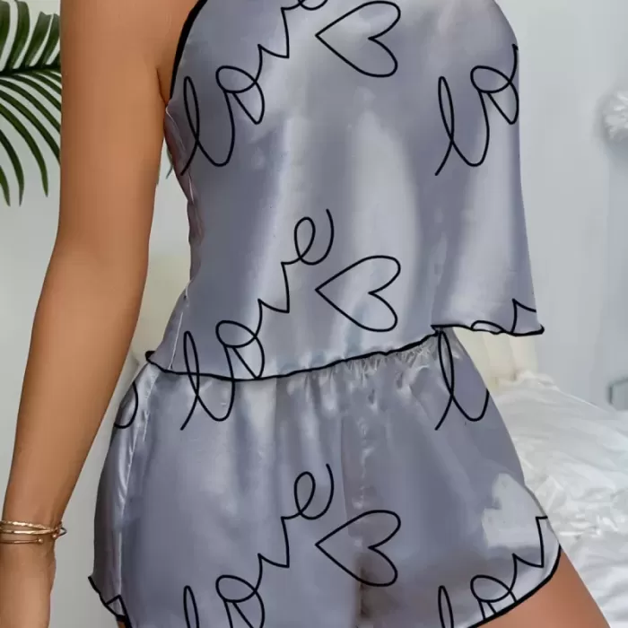 Love Baskılı Gri Saten Şortlu Gecelik Takım