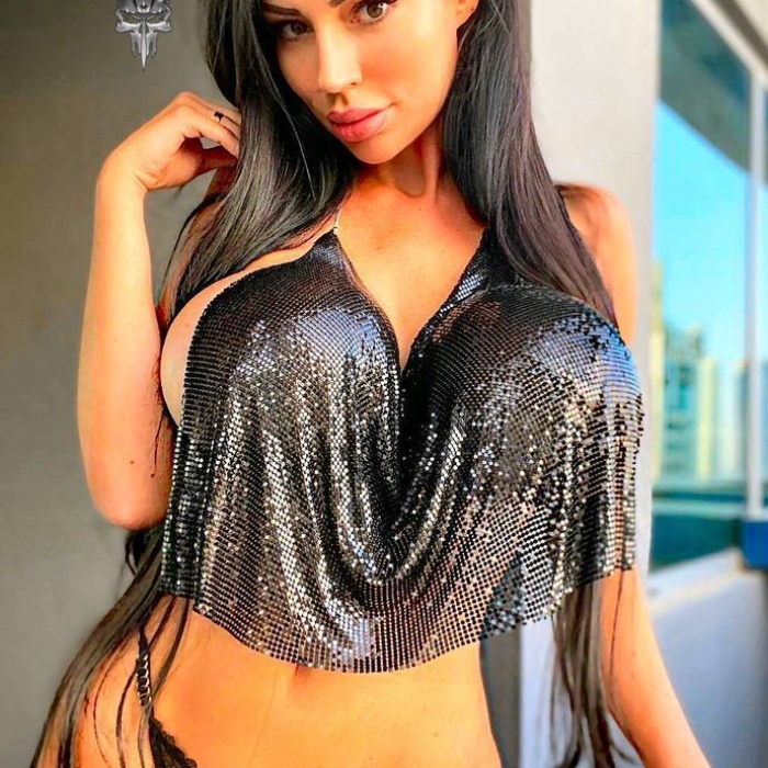 Parlak Siyah Crop & Bluz Kolsuz Kayık Yaka Zırh Büstiyer