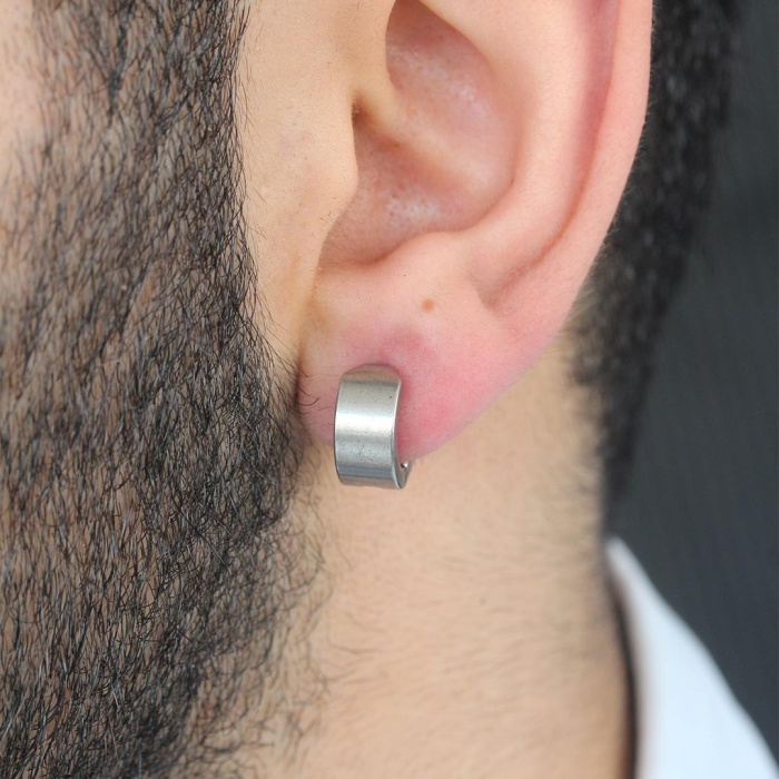 Silver Renk Kaplama Halka Kıstırmalı Çelik Erkek Küpe
