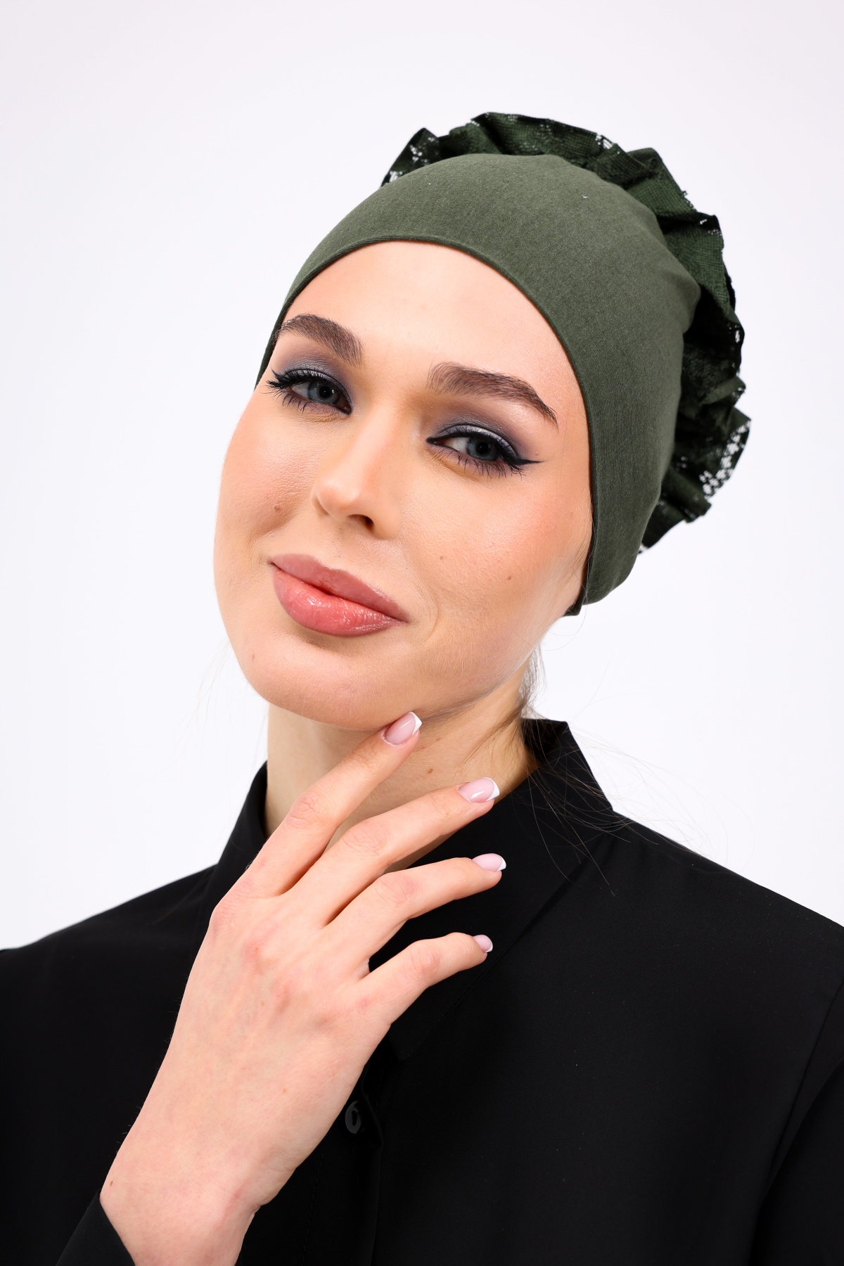 Fırfırlı Haki Yeşil Dikişsiz Penye Bone Kadın Tesettür Bağlamalı