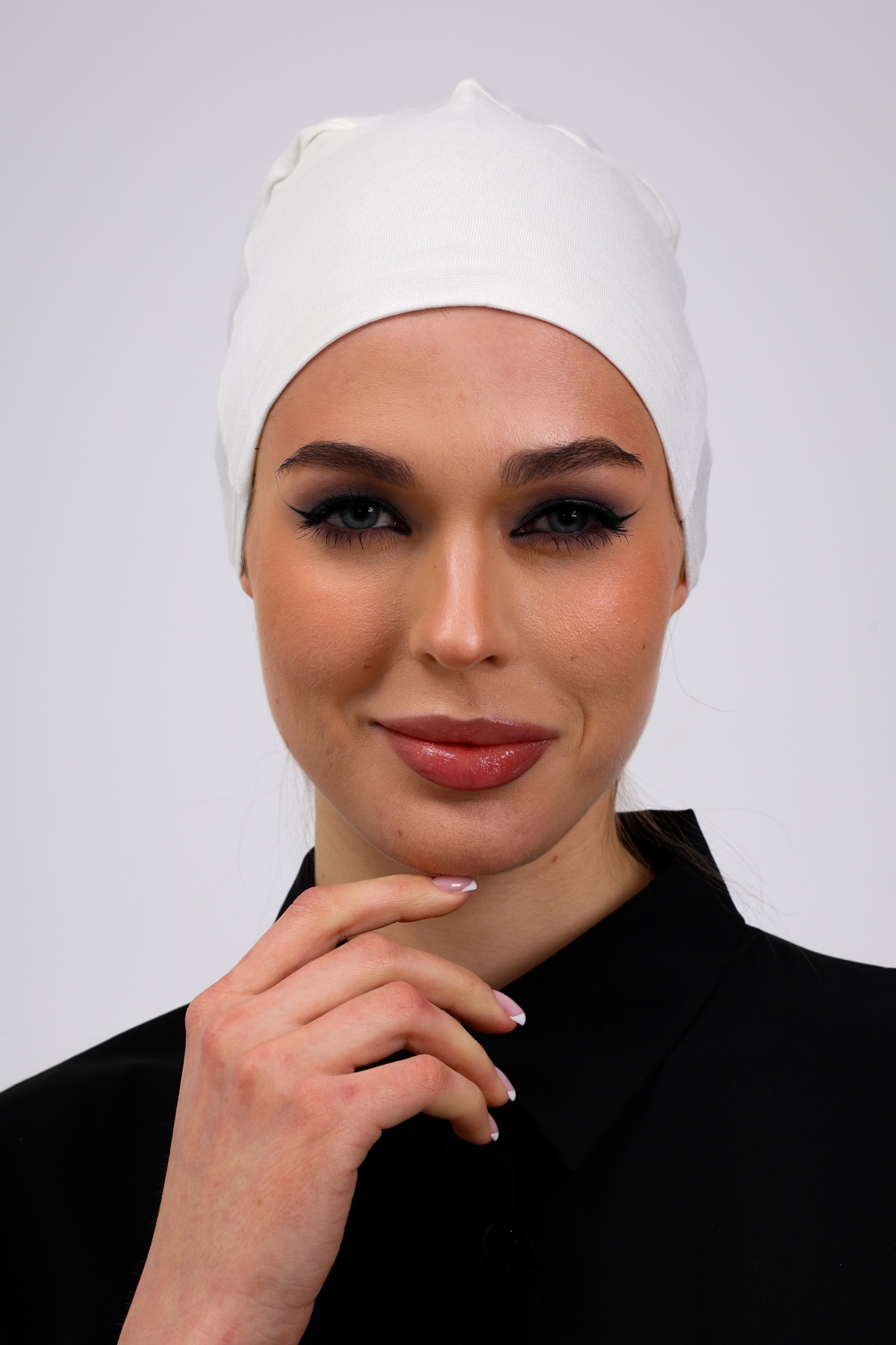 Dikişsiz Ekru Penye Bone Kadın Tesettür Bağlamalı (Kırık Beyaz)