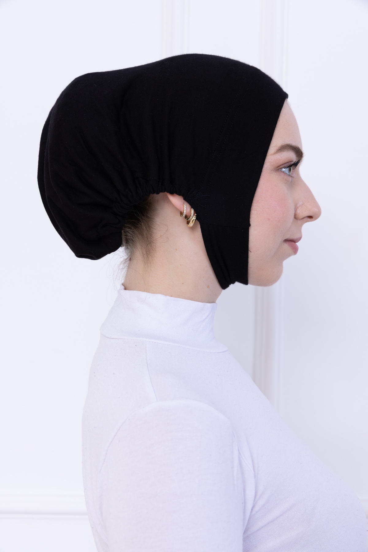 Geniş Hacimli Pratik Çene ve Enseden Geçmeli Kaymayan Siyah Çeneli Bone Kaymaz Rahat Tesettür Hijab