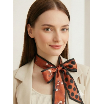 Kadın Siyah Çiçek Puantiye Modern Geometrik Desenli Fular– Ofis ve Günlük Stil – Şık Hediye Seçeneği