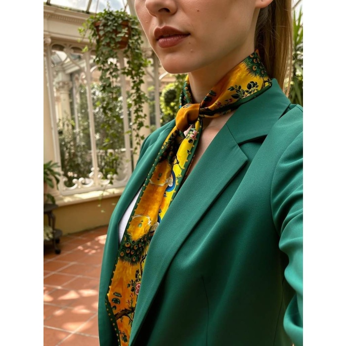 Kadın Yeşil Sarı Renkli Modern Desenli Fular – Blazer, Çanta ve Boyun İçin Uygun –Hediye Alternatifi
