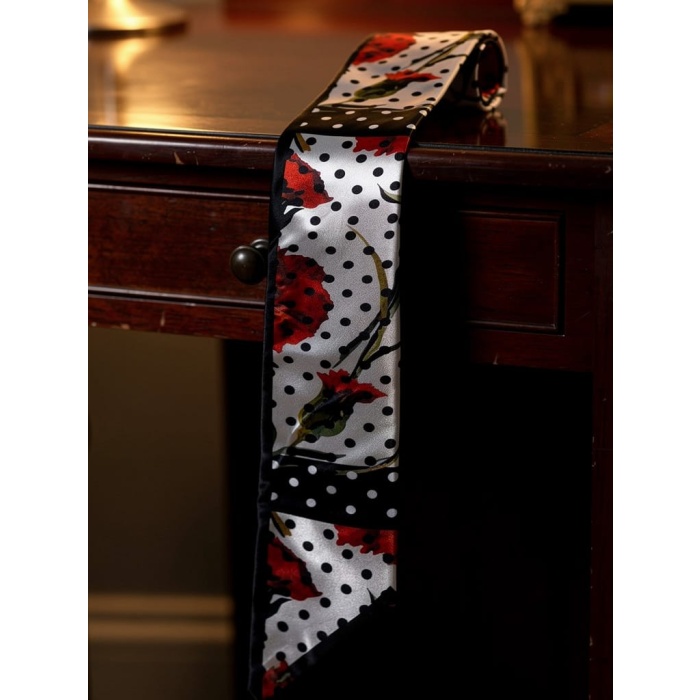 Puantiye Desenli Kadın Fular – Ceket, Elbise ve Gömlek Kombinleri İçin, Hediye Olarak İdeal