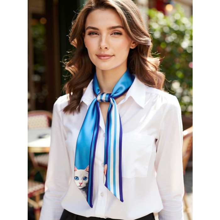 Kadın Mavi Çizgili ve Kedi Desenli Fular – Gömlek, Blazer ve Çanta İçin Uygun– Hediye Alternatifi
