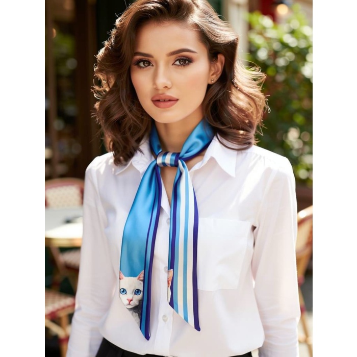 Kadın Mavi Çizgili ve Kedi Desenli Fular – Gömlek, Blazer ve Çanta İçin Uygun– Hediye Alternatifi