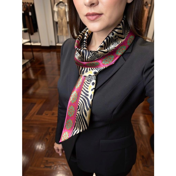 Kadın Zebra Desen Saten İnce Fular – Çanta & Boyun Bağlamaya Uygun, Şık Hediye Seçeneği