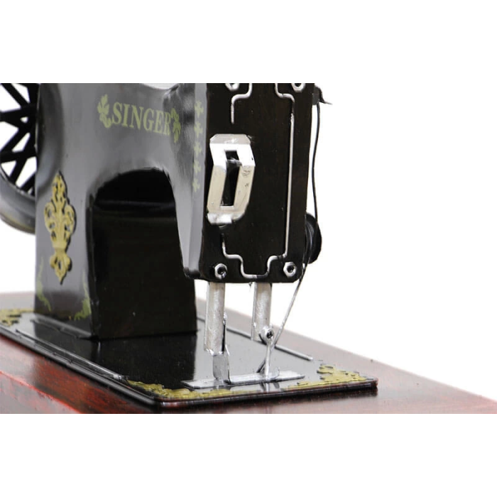Dekoratif Metal Dikiş Makinesi