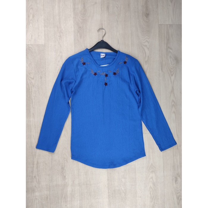 Nakış İşlemeli Kadın Bluz Bürümcük Kumaş  - GBK109000
