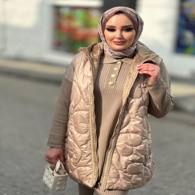 Kadın Bej Kapitoneli Yelek