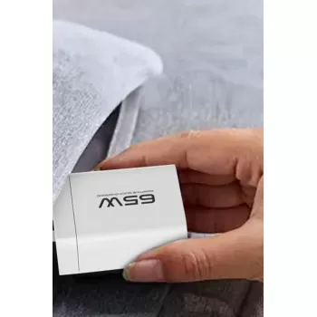 Konfulon C99Q 65W PD Destekli Type-C ve USB Çift Çıkışlı Hızlı Şarj Adaptörü - Beyaz