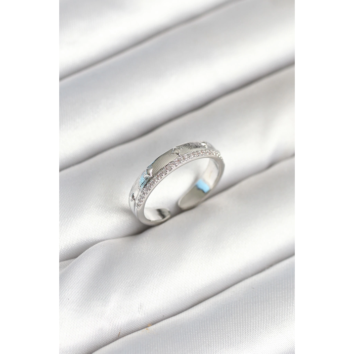 BFS Gümüş Renk Şerit Zirkon Taşlı Kadın Yüzük