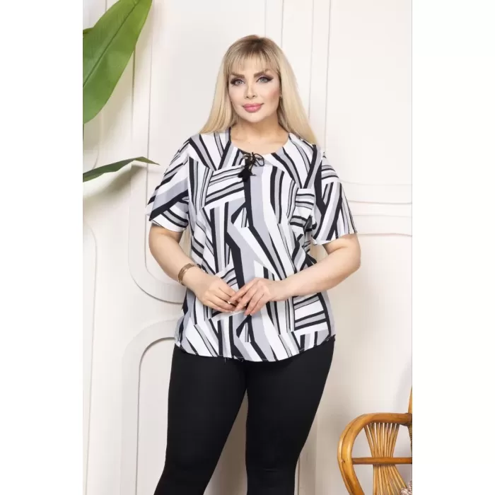 Kuş gözü ve Püskül Detaylı Bluz - Desenli
