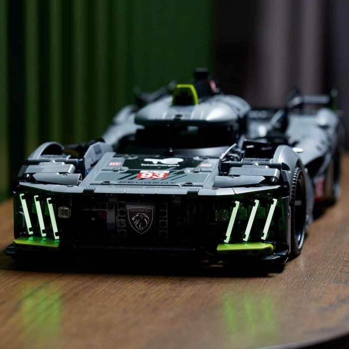 42156 LEGO® Technic™ PEUGEOT 9X8 24H Le Mans 1775 parça +18 yaş