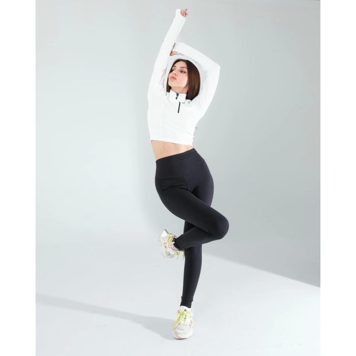 Beyaz Renkli Parmak Geçmeli Spor Body