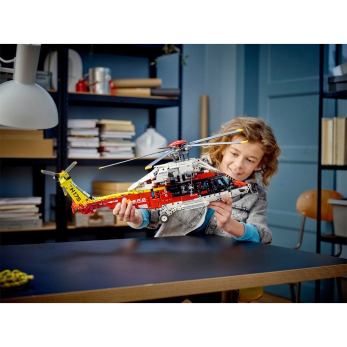42145 Lego Technic - Airbus H175 Kurtarma Helikopteri 2001 parça +11 yaş