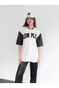 Kadın Complex Kolları Deri Kolej Oversize T-shirt - Beyaz