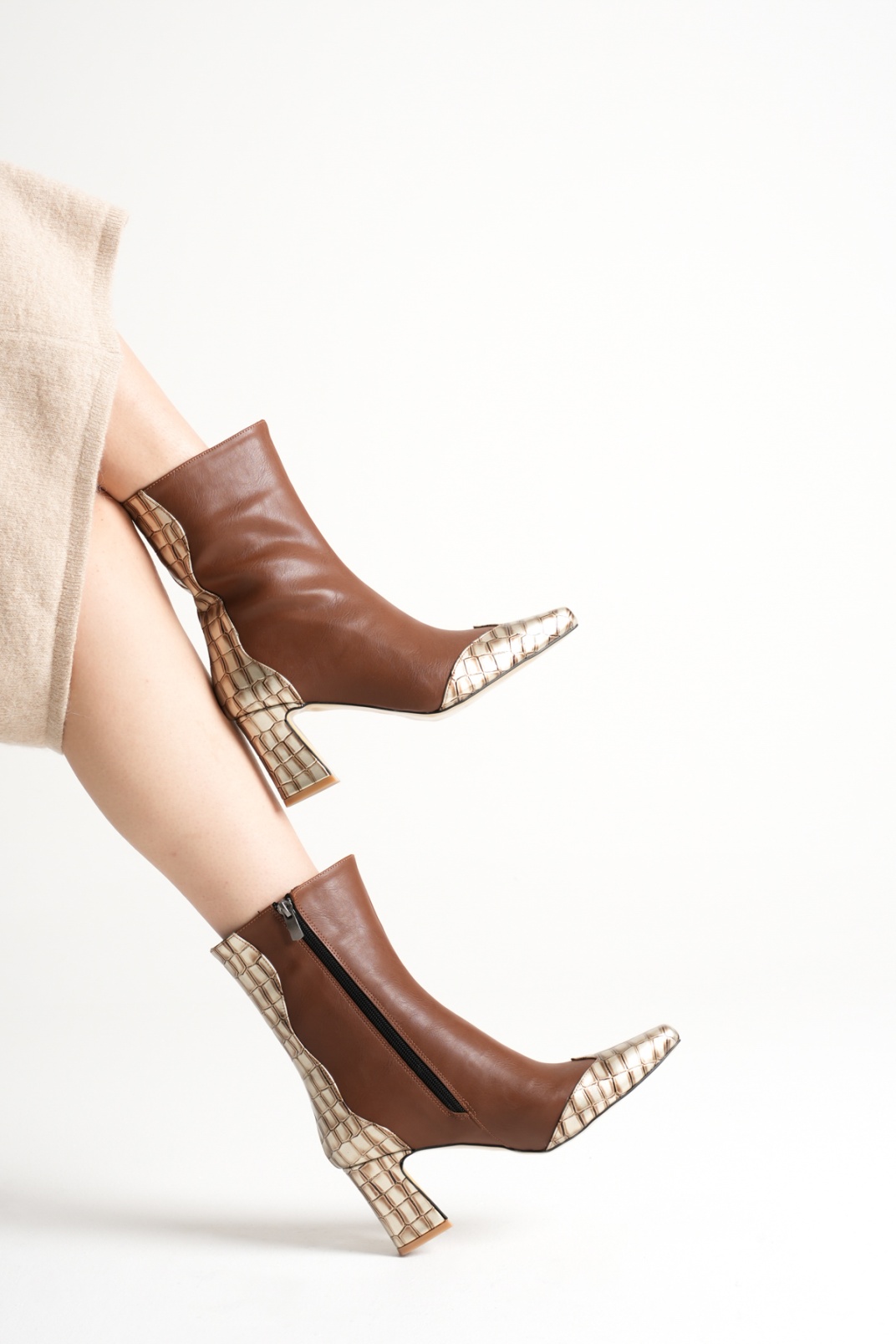 Loana Kadın Taba Kroko Desenli Kalın Topuklu Kışlık Bot