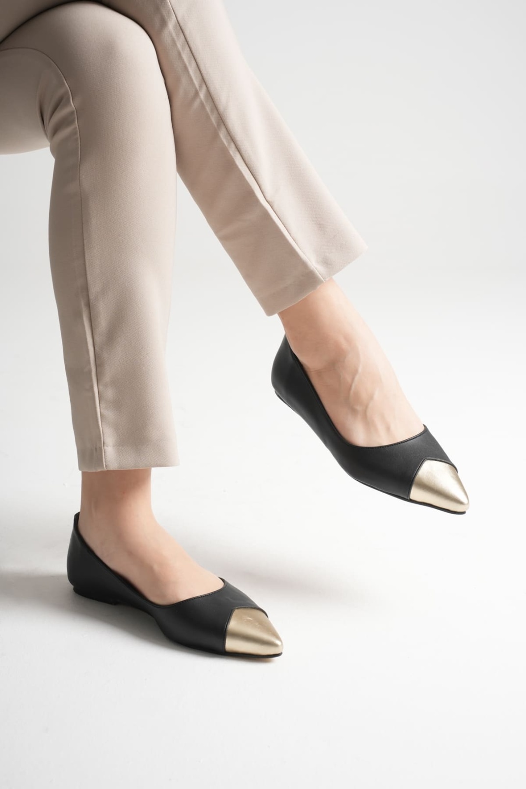 Margaret Kadın Siyah Altın Babet Ayakkabı