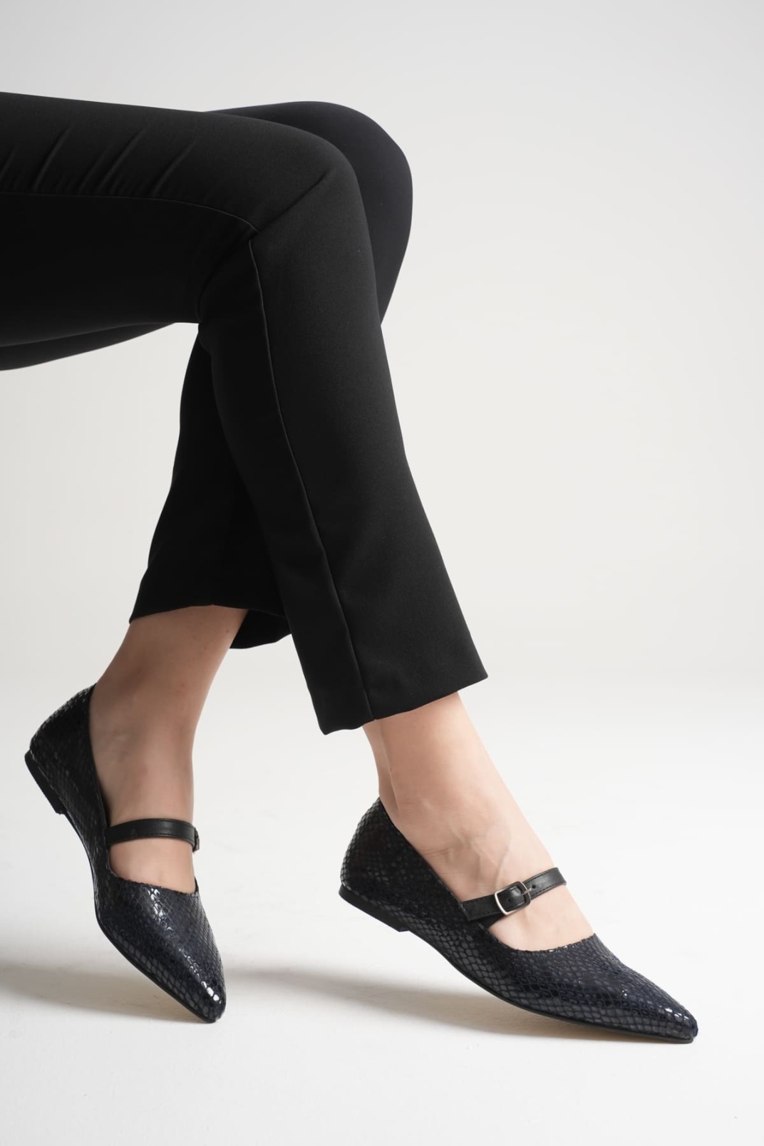 Isolde Kadın Lacivert Kroko Babet Ayakkabı