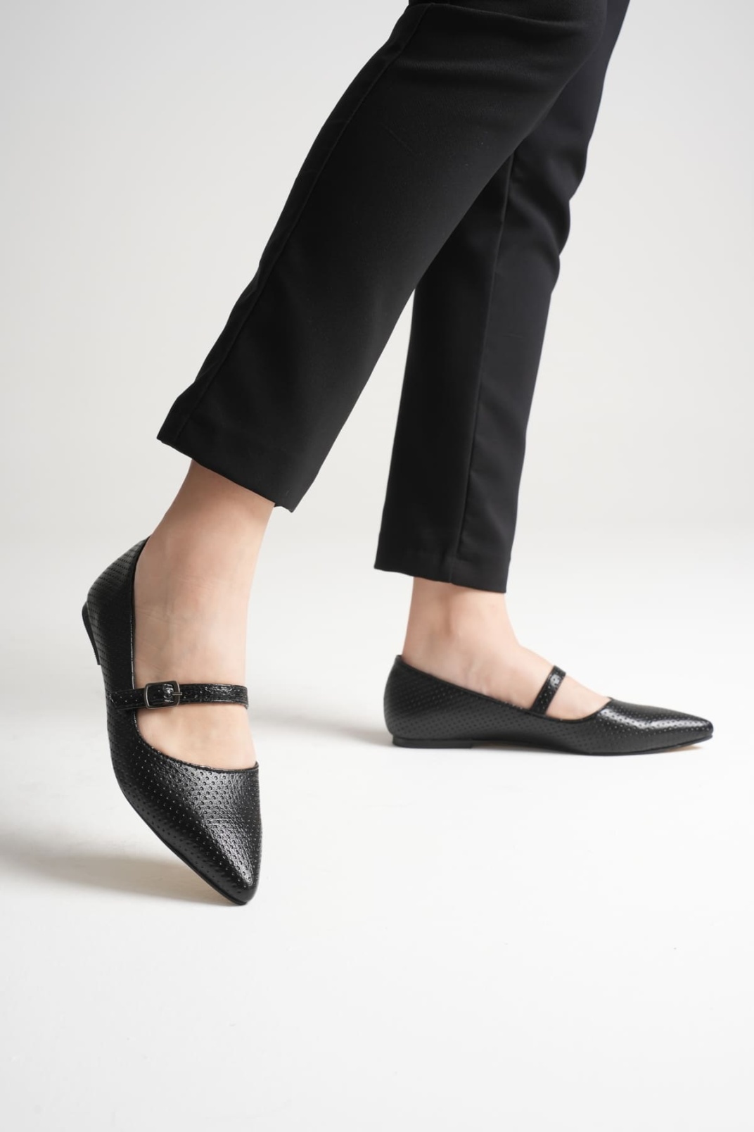 Isolde Kadın Siyah Desenli Babet Ayakkabı