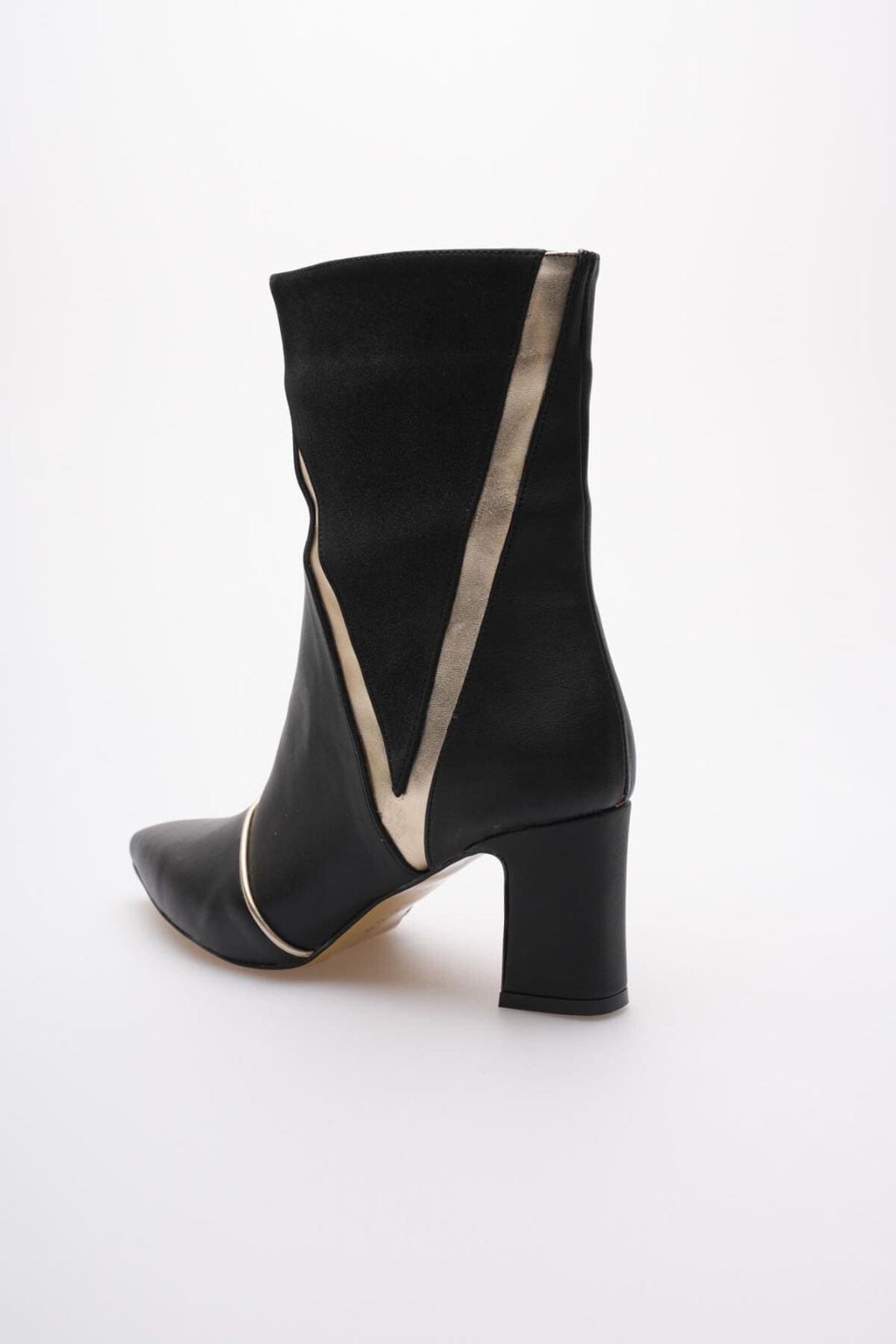 Anisa Kadın Siyah Altın  Kalın Topuklu Kışlık Bot