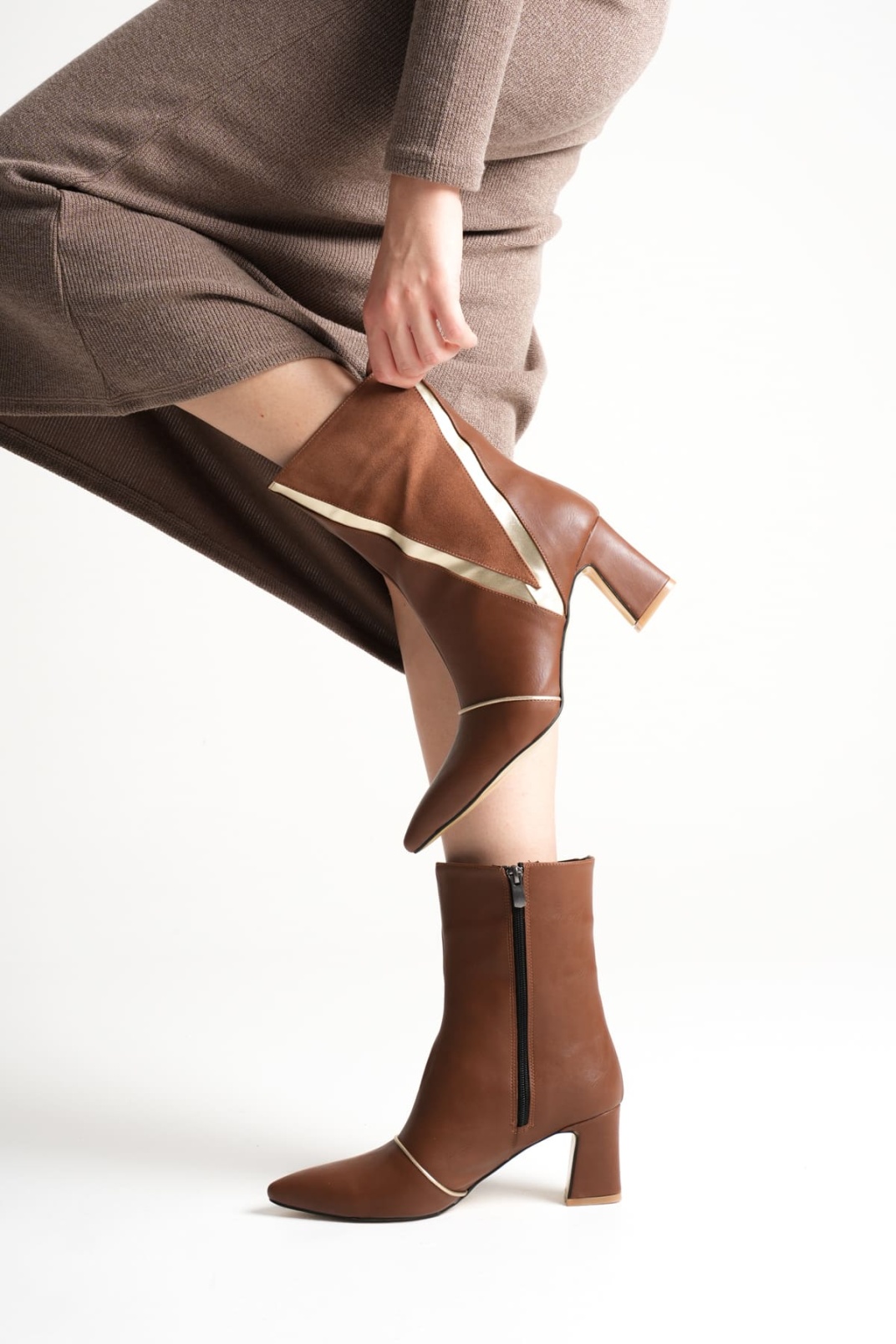 Anisa Kadın Taba Altın  Kalın Topuklu Kışlık Bot