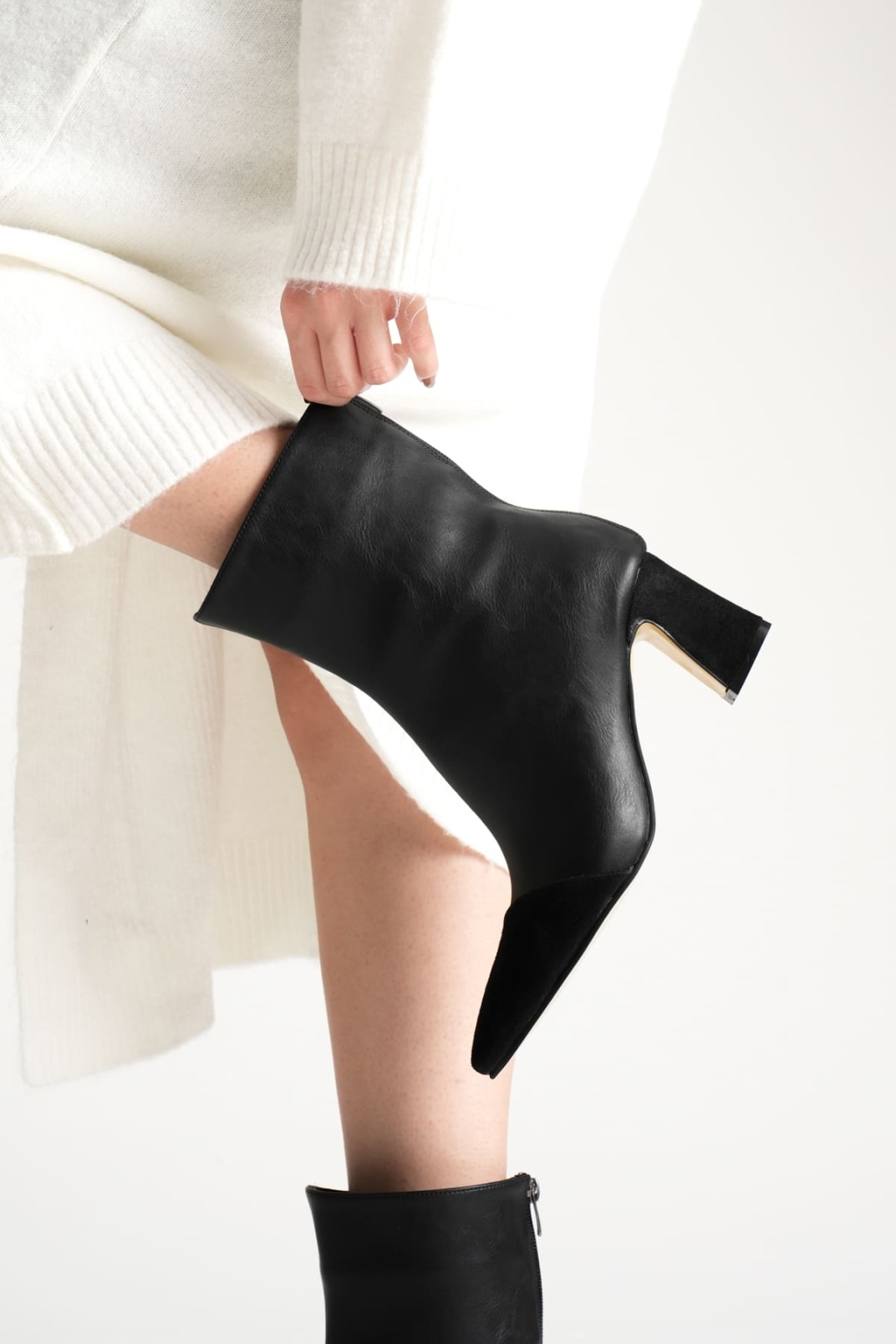 Lucinda Kadın Siyah Kalın Topuklu Kışlık Bot