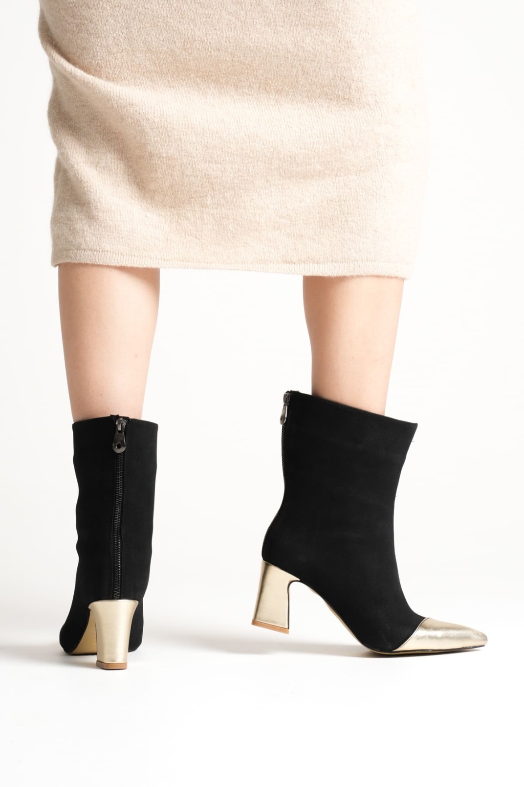 Lucinda Kadın Siyah Altın Kalın Topuklu Kışlık Bot