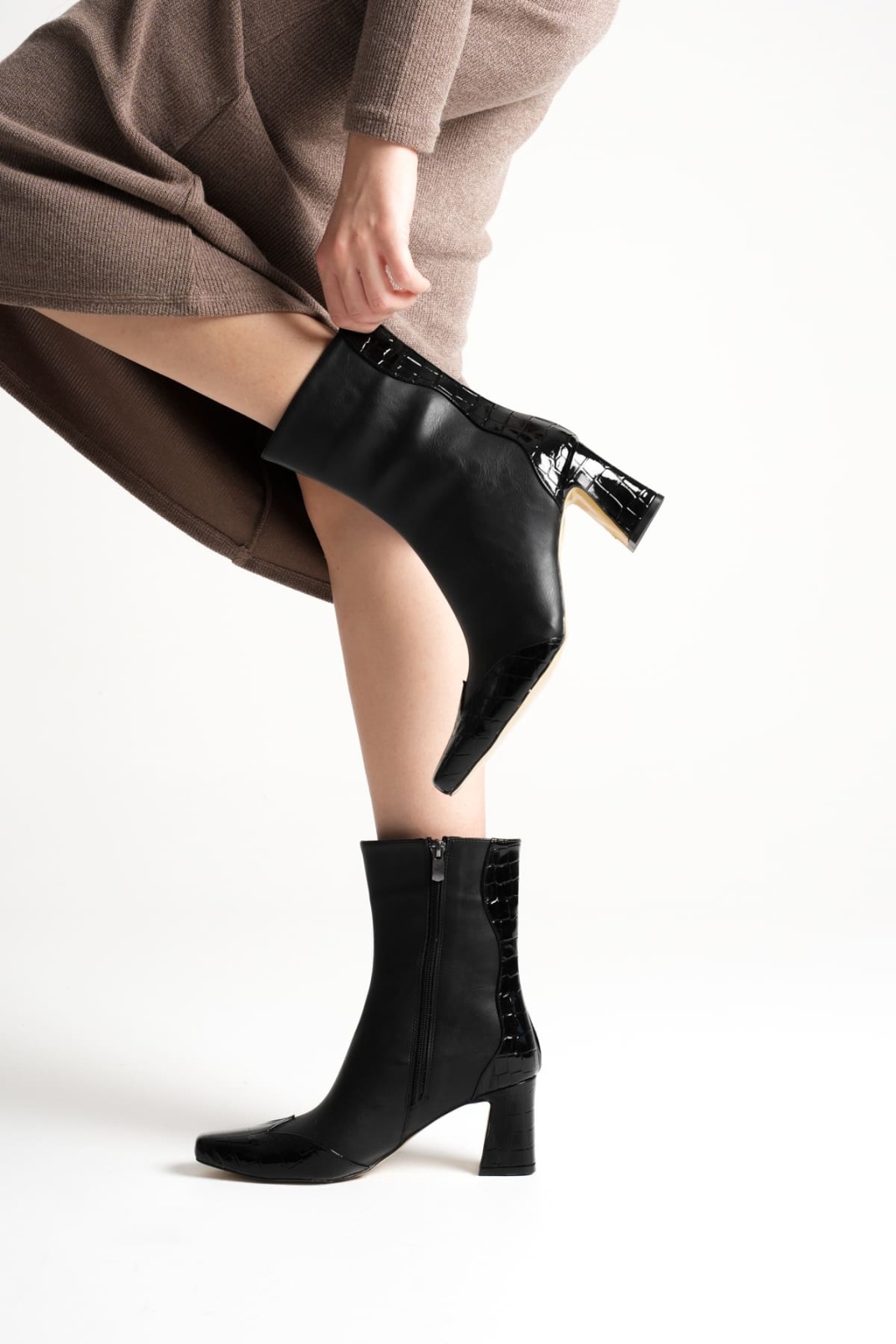 Loana Kadın Siyah Kroko Desenli Kalın Topuklu Kışlık Bot