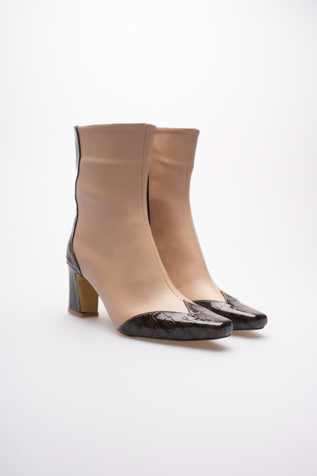 Loana Kadın Bej Kroko Desenli Kalın Topuklu Kışlık Bot