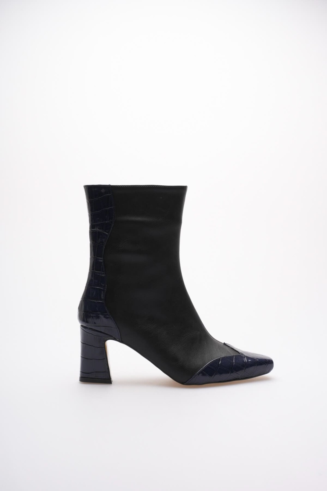 Loana Kadın Lacivert Kroko Desenli Kalın Topuklu Kışlık Bot