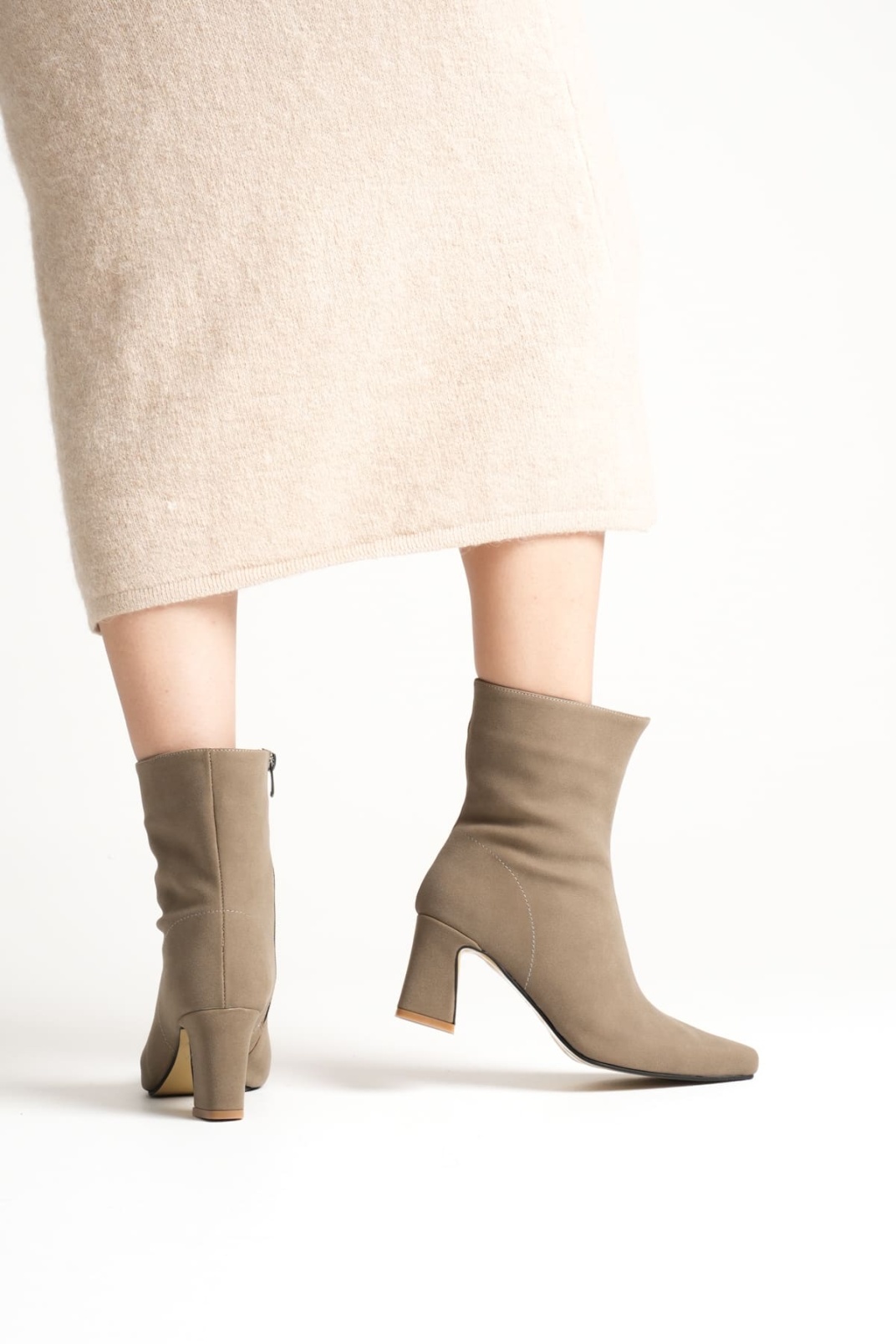 Fiora Kadın Vizon Süet Kalın Topuklu Kışlık Bot