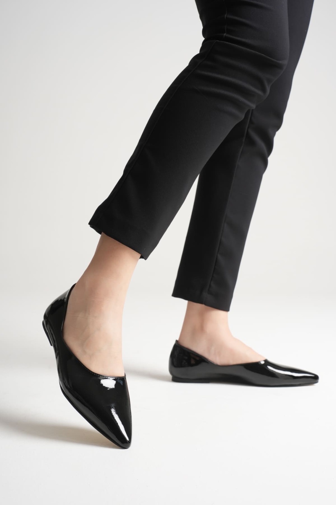 Ariana Kadın Günlük Siyah Rugan Babet Ayakkabı