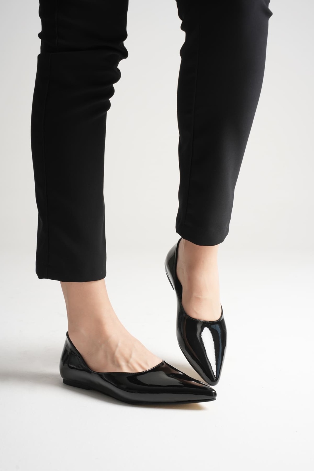 Ariana Kadın Günlük Siyah Rugan Babet Ayakkabı