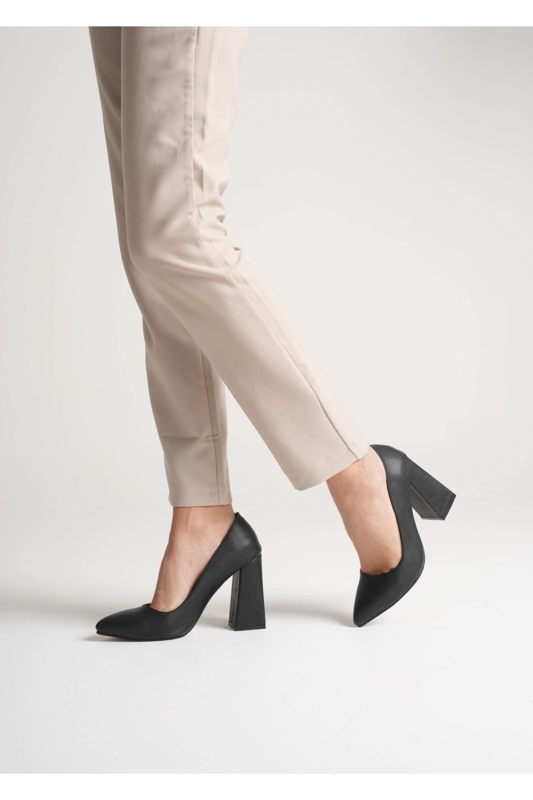 Julia Kadın Siyah Topuklu Ayakkabı